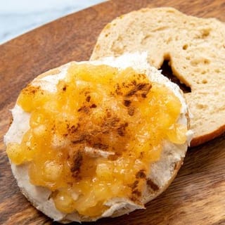 Cinnamon Apple Cc on a Bagel