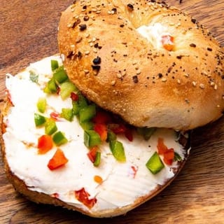 Low Fat Vegetable Cc on a Bagel