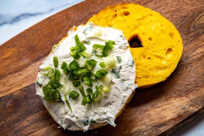Scallion Cc on a Bagel.